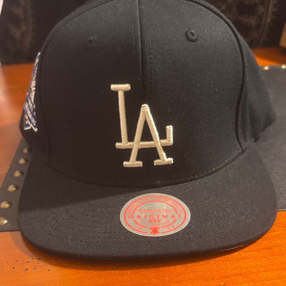 Mitchell & Ness Black LA Kids Cap